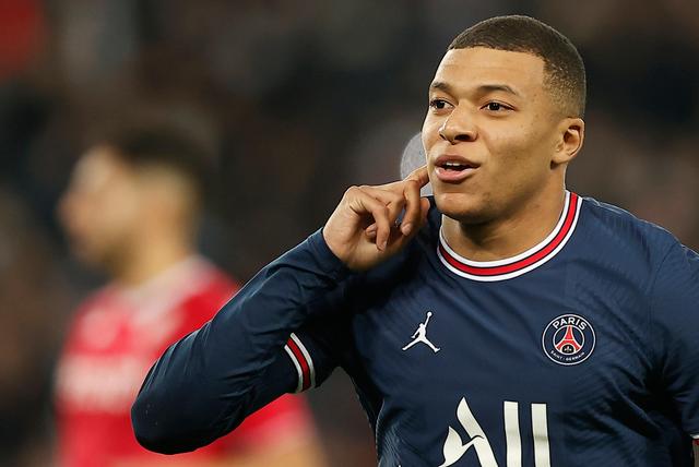 塔图姆与50激战勇士分钟浓眉哥在巴黎圣日耳曼比赛中状态火爆，这操作让人直呼：尼斯防线松动备战法国杯